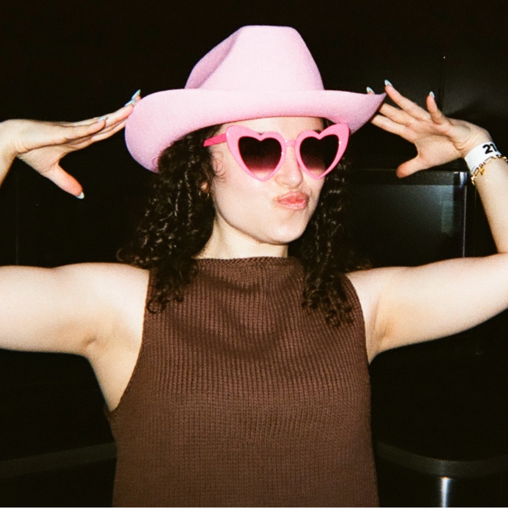 Meet your Posher, Emma